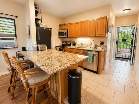 4440 Lower Honoapiilani Rd #120, Lahaina, HI 96761
