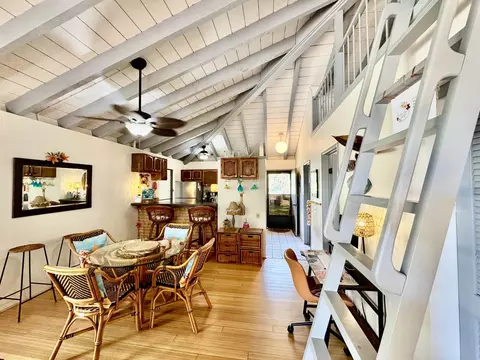 50 Kepuhi Pl #201, Maunaloa, HI 96770