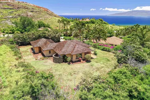 44 Lau Niu Way, Lahaina, HI 96761