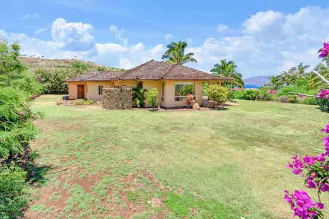 44 Lau Niu Way, Lahaina, HI 96761