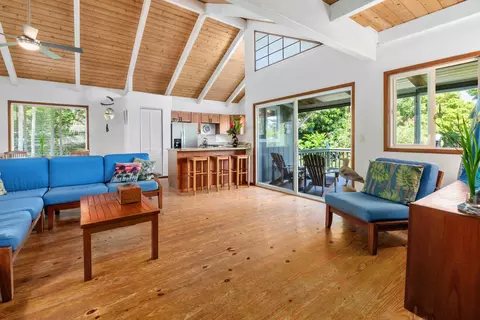 Living - 630 Hoolawa Rd, Haiku, HI 96708 photo 4 of 5
