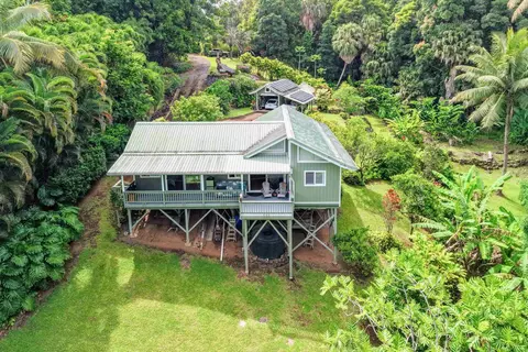 630 Hoolawa Rd, Haiku, HI 96708