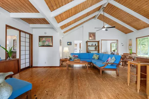 Living - 630 Hoolawa Rd, Haiku, HI 96708 photo 2 of 5