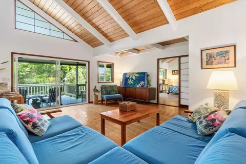 Living - 630 Hoolawa Rd, Haiku, HI 96708 photo 1 of 5