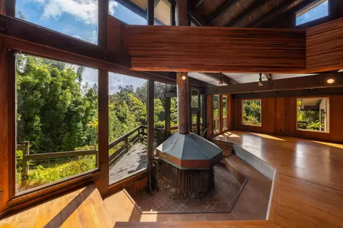Living - 311 Awalau Rd, Haiku, HI 96708 photo 6 of 6