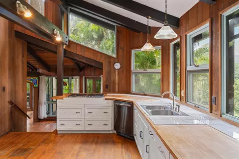 Kitchen - 311 Awalau Rd, Haiku, HI 96708 photo 1 of 3