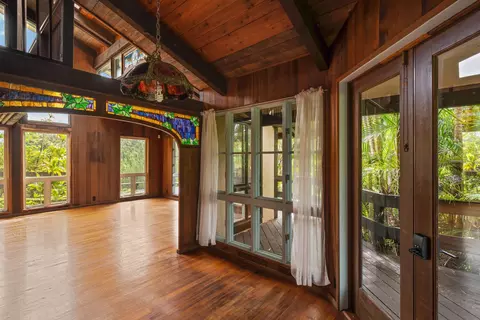 Living - 311 Awalau Rd, Haiku, HI 96708 photo 4 of 6