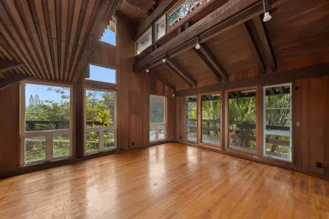 Living - 311 Awalau Rd, Haiku, HI 96708 photo 2 of 6