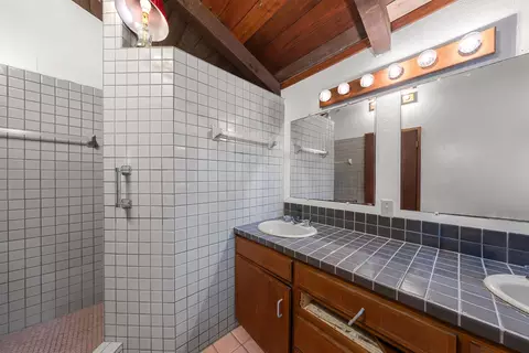 Bath - 311 Awalau Rd, Haiku, HI 96708 photo 4 of 4