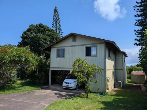 125 Pualu Pl, Lahaina, HI 96761