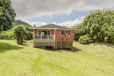 694 Kaupakalua Rd # B, Haiku, HI 96708