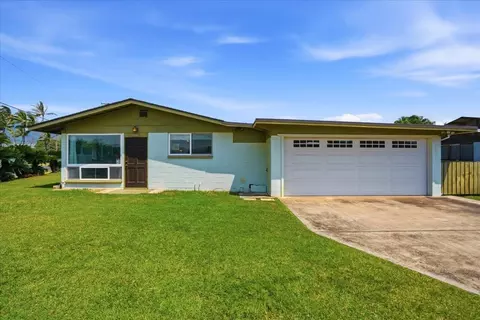 320 W Lanai St, Kahului, HI 96732