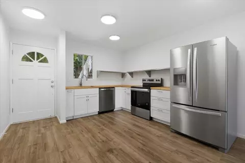 160 Keonekai Rd #27-102, Kihei, HI 96753