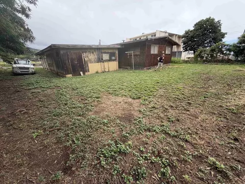 2057 Holowai Pl, Wailuku, HI 96793