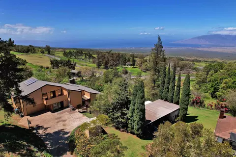 16 Kekaulike Ave, Kula, HI 96790