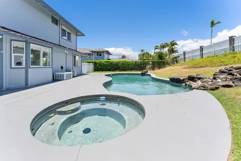 270 Puumakani St, Kahului, HI 96732