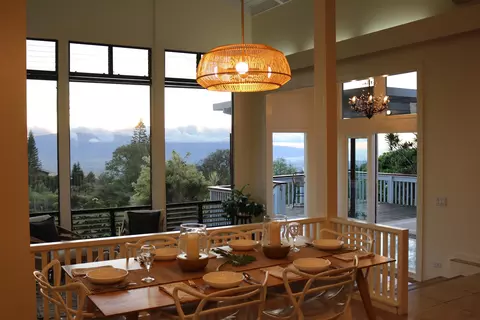 Dining - 860 Holopuni Rd, Kula, HI 96790 photo 3 of 3