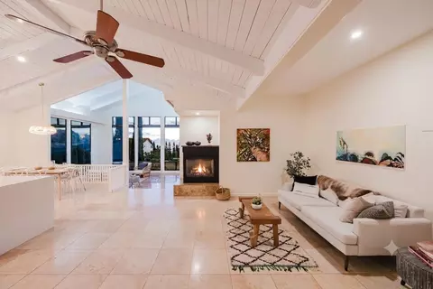 Living - 860 Holopuni Rd, Kula, HI 96790 photo 4 of 10