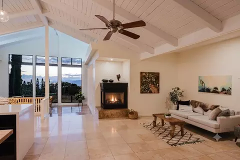 Living - 860 Holopuni Rd, Kula, HI 96790 photo 1 of 10