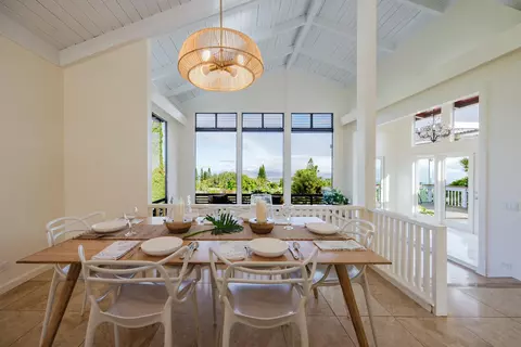 Dining - 860 Holopuni Rd, Kula, HI 96790 photo 1 of 3