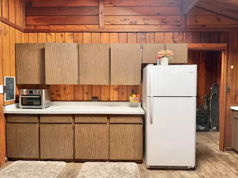 Kitchen - 19 Alanui Pl, Kula, HI 96790 photo 3 of 4