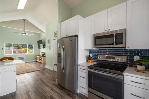 27 Jillian Ln #631, Lahaina, HI 96761
