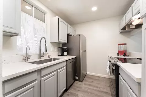 480 Kenolio Rd #2-104, Kihei, HI 96753