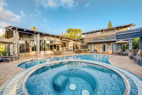 19 Holomakani Pl, Lahaina, HI 96761