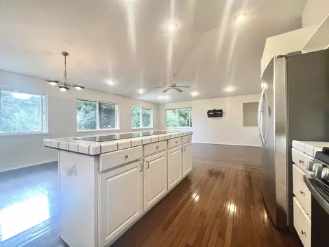 Kitchen - 590 Kaiapa Pl, Haiku, HI 96708 photo 2 of 2
