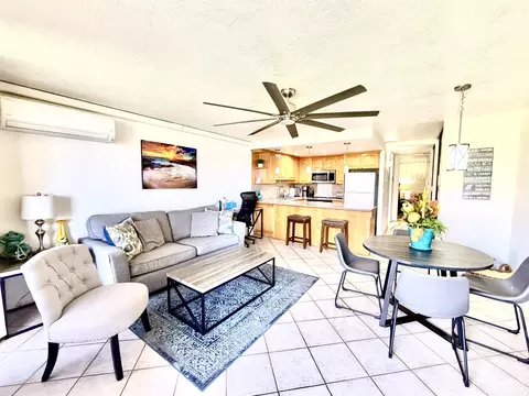 Living - 3543 Lower Honoapiilani Rd #E-206, Lahaina, HI 96761 photo 3 of 5
