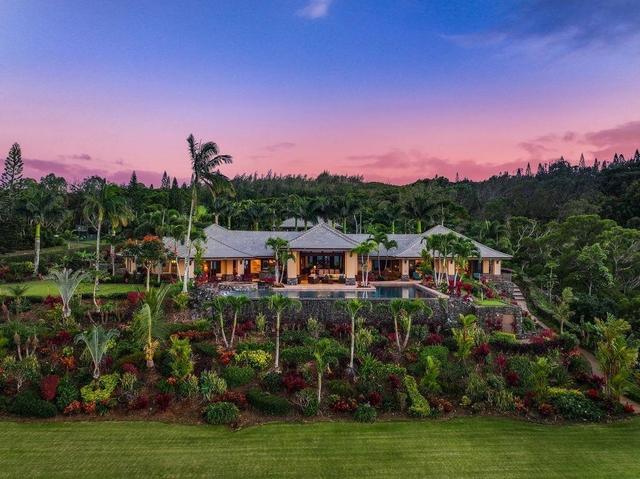 114 Keoawa St, Lahaina, HI 96761