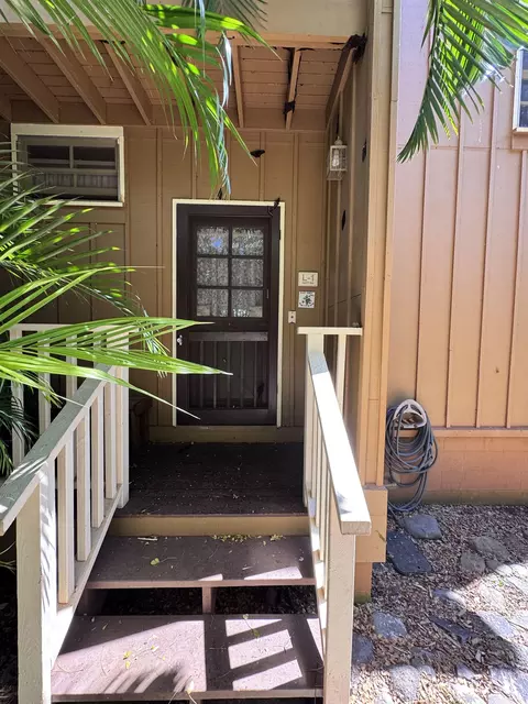100 Lio Pl #L1, Maunaloa, HI 96770