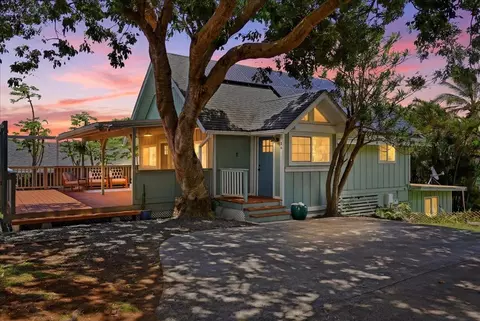 16 Makani Rd, Makawao, HI 96768