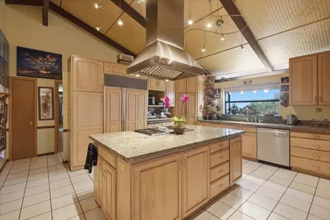 3697 Lower Kula Rd #4, Kula, HI 96790