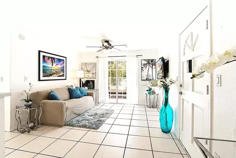 160 Keonekai Rd #1-103, Kihei, HI 96753