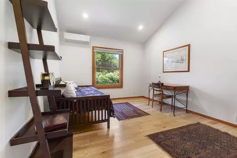 Bedroom - 68 Ka Dr, Kula, HI 96790 photo 5 of 8