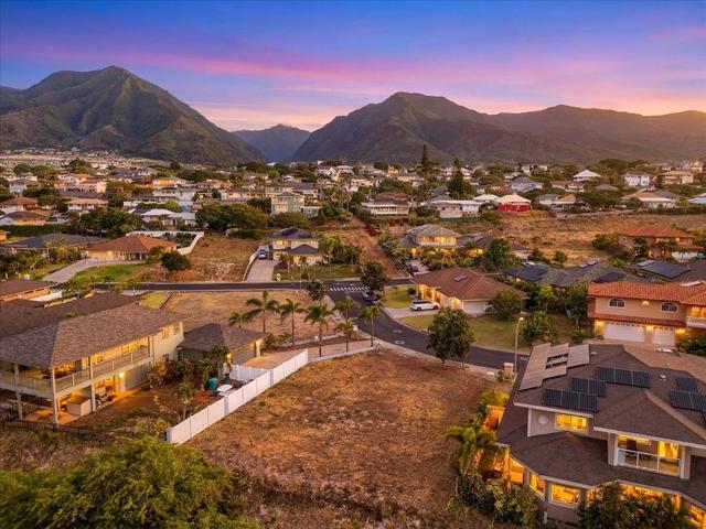 33 Kamakoa Loop, Wailuku, HI 96793