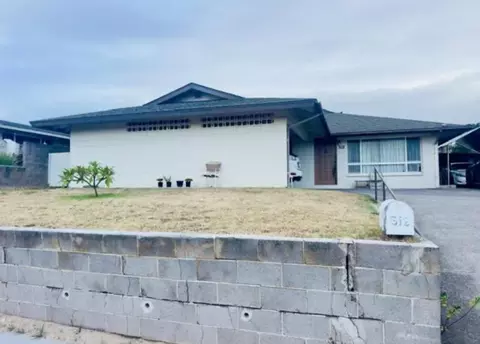 512 Kaulana St, Kahului, HI 96732