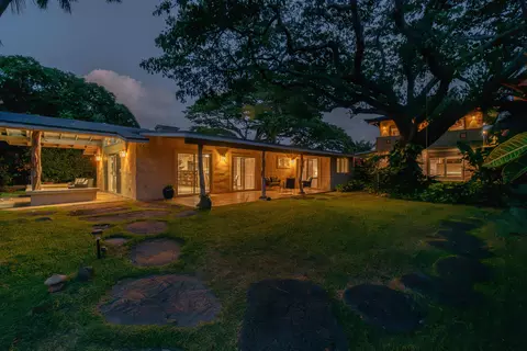 450 Laulea Pl, Paia, HI 96779