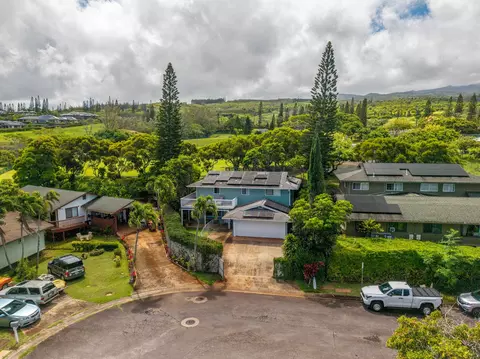 16 Hooia Pl, Lahaina, HI 96761