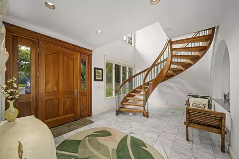 Entry Way - 212 Crestview Rd, Lahaina, HI 96761 photo 2 of 3