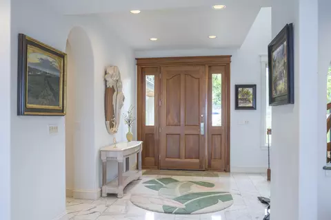Entry Way - 212 Crestview Rd, Lahaina, HI 96761 photo 1 of 3