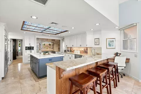 Kitchen - 54 Hakui Loop, Lahaina, HI 96761 photo 3 of 5