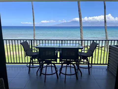 3543 Lower Honoapiilani Rd #L205, Lahaina, HI 96761