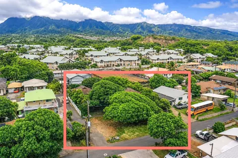 321 Mamo Pl, Wailuku, HI 96793