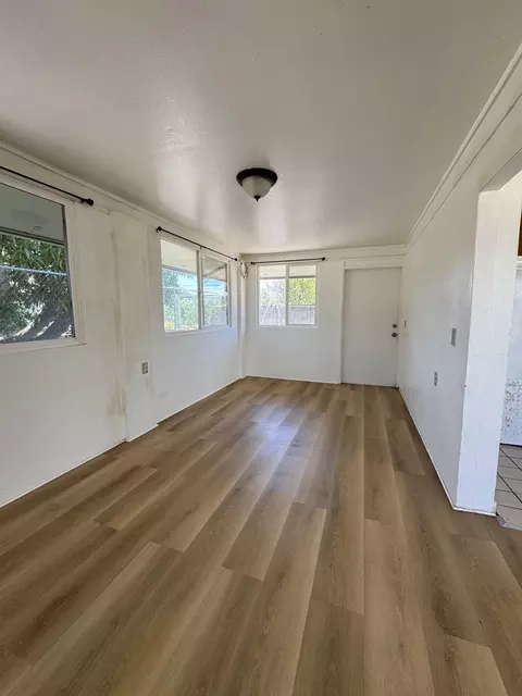 137 W Kane St, Kahului, HI 96732