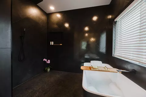 Bath - 101 Elepaio Pl #A, Kula, HI 96790 photo 2 of 6