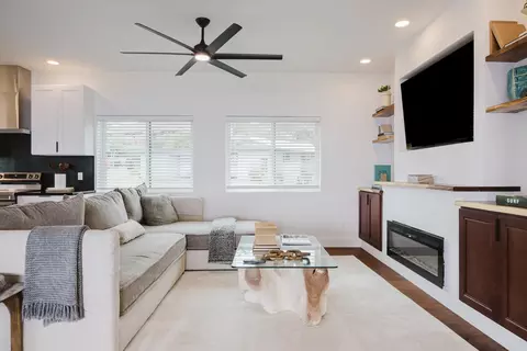 Living - 101 Elepaio Pl #A, Kula, HI 96790 photo 1 of 4