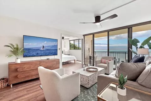 250 Hauoli St #304, Wailuku, HI 96793