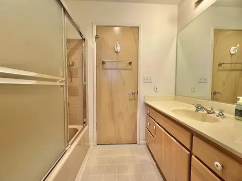 Bath - 70 Akea Pl, Kula, HI 96790 photo 2 of 7